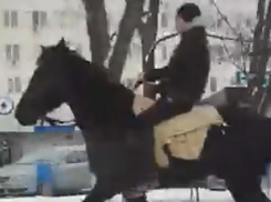 Предприимчивый мужчина, сэкономивший на бензине, попал на видео в Кишиневе 