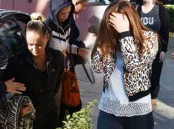  Молдавскую проститутку вместе с 11 подругами депортировали из Анталии