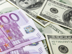 Жители Молдовы выручат еще меньше денег при обмене валют в понедельник