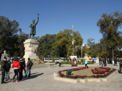 Презрев опасность штрафа, кишиневцы потянулись в парки
