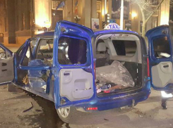 Пассажирка такси и водитель получили травмы в ДТП в центре Кишинева