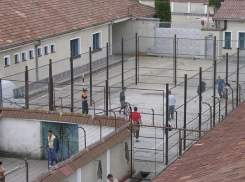 Заключенным Молдовы разрешили покидать тюрьмы во время отбывания наказания