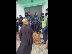 После решения ВСП полиция перекрыла доступ к церкви в селе Деренеу