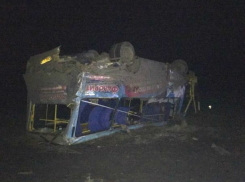 Грузовик с колбасой врезался в пассажирский автобус на одесской трассе: пострадали 19 пассажиров