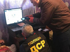 ОПГ с участием молдаван снабжала фальшивыми документами всю Украину