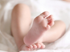 Младенца в коме после прививки доставили в больницу Кишинева