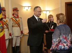 Больше работы, меньше орденов - принцип деятельности Игоря Додона 