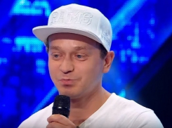 Русскоязычного исполнителя из Кишинева сравнили с Eminem и одобрили на румынском конкурсе X-Factor 