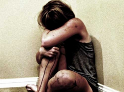 Избиение несовершеннолетней девушки в Бричанах одноклассники сняли на видео 