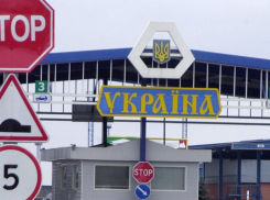 Порошенко запретил 4 гражданам Молдовы въезжать в Украину 