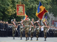 Верховный главнокомандующий Игорь Додон поздравил Национальную армию с профессиональным праздником