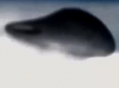 Таинственный НЛО треугольной формы, прилетевший на МКС, «поймали» на видео 