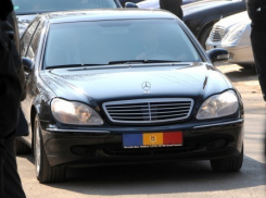 Додон: Кортеж президента будет ездить без мигалок, а в команде будут только профессионалы