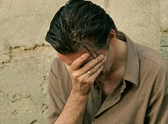 Мертвых жену и 8-летнего сына обнаружил вернувшийся домой мужчина в Шолданештском районе