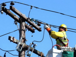 Дождь и сильный ветер оставили без света 13 населенных пунктов страны 