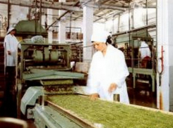 Руку рабочего затянуло в агрегат на консервном заводе в Тирасполе  