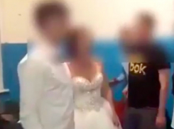 Массовая драка с «усмирением» невесты на свадьбе в Кишиневе попала на видео