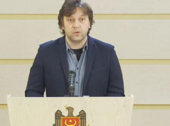 Ведет себя как советский гопник, русская водка вызывает агрессию – Алайба раскритиковал Иона Чебана