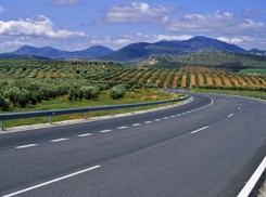 Чем чаще ездишь - тем больше платишь: система оплаты национальных дорог в Молдове