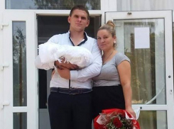 Мать выжившей в автокатастрофе в Новых Аненах женщины обвинила свекровь в присвоении собранных народом денег