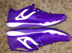 Возмутительные кроссовки получила молдаванка в посылке из известного интернет-магазина