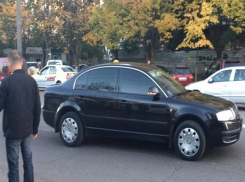 Мать с ребенком на руках на Буюканах сбил черный автомобиль правительства Молдовы