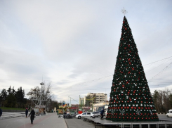 Ярмарки, иллюминации, рождественская елка: с сегодняшнего дня Кишинев окутывает праздничная атмосфера