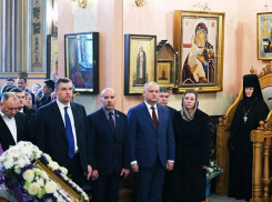 Президент Молдовы принял участие в божественной литургии в Покровском женском монастыре в Москве