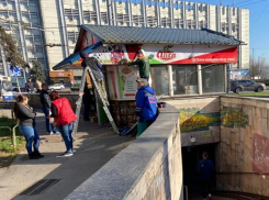 В Кишиневе сносят незаконно построенный магазин
