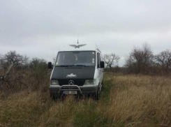 Неизвестные угнали и ограбили микроавтобус, везший посылки из Италии