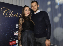 Сексуальная молдаванка стала любовницей знаменитого голландца