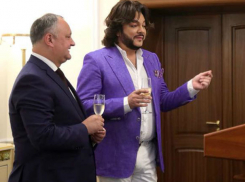 Особенно важной в «циничное время» назвал Киркоров награду от Додона 