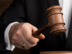 Суд отменил штраф полиции, наложенный на активистку за перевод средств через «Промсвязьбанк»