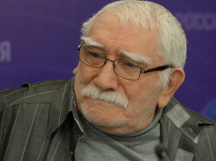 Армена Джигарханяна экстренно госпитализировали с инфарктом