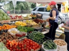 Подешевевшие фрукты и овощи на рынках обрадовали жителей Кишинева