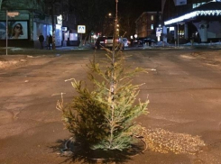 В Кишиневе дорогу «украсили» елкой