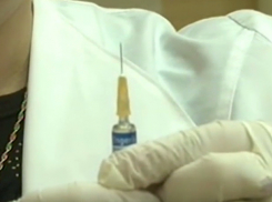 Вакцинацию детей в Молдове приостановили в связи с коронавирусом