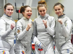 Аделина Сеник из США помогла Молдове добыть золото в индивидуальном и командном зачетах на Кубке мира по фехтованию