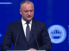 Молдова готова дружить и торговать, но по-братски, а не по-барски, - Додон 