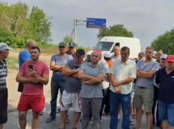 В Новоаненском районе продолжаются протесты жителей группы сёл, между которыми совершенно ужасные дороги