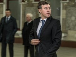 Продолжая собирать подписи за отставку Киртоакэ, социалисты инициировали избрание его преемника