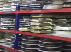 Торты с измененными датами изготовления и ужасных «зверей» обнаружили на Чеканах