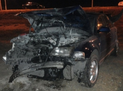 Пьяный полицейский за рулем врезался в фургон и погиб