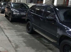 Угнанные люксовые автомобили попытались ввезти в Молдову украинцы