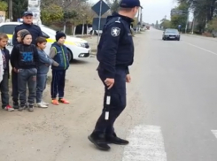 В Молдове водители не боятся даже полицейских - шокирующий видеофакт