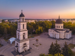 Трансляции из Кафедрального собора в Пасхальную ночь не будет и причем тут Майя Санду