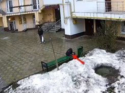 В Кишиневе засняли вора, похитившего рюкзак с ценными вещами