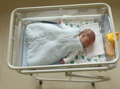 Жестокая няня превратила детей гастарбайтеров в голодные умирающие скелеты