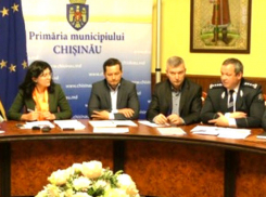 «Выйдите отсюда! Вы глухой? Я Ваш начальник!»: Сильвия Раду выгнала главу управления транспорта Кишинева