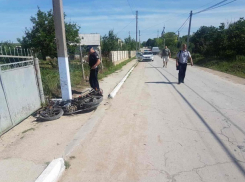 Молодой молдаванин на мотоцикле врезался в столб и погиб